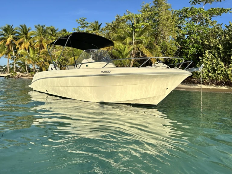 Wynajmij Pacific Craft Pacific Craft 670 Open w Le Gosier
