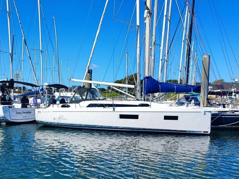 Wynajmij Bénéteau Oceanis 34.1 w Arzon