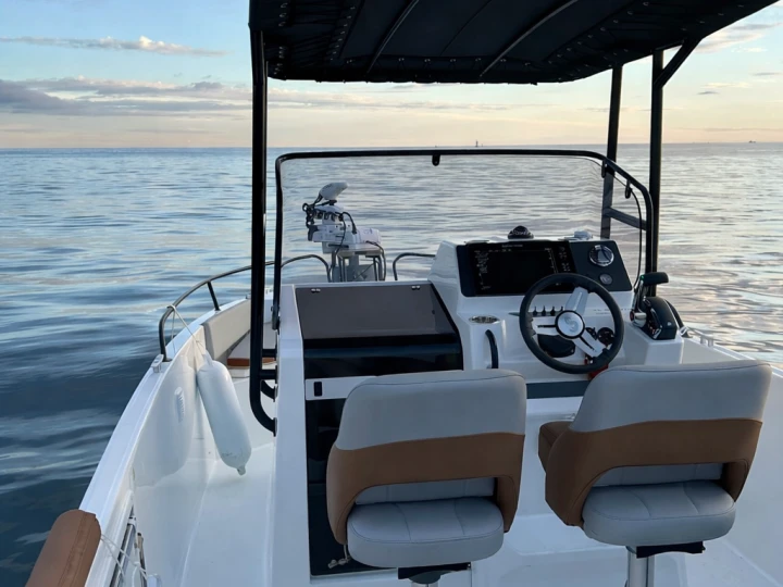 Wynajem w Toulon- Bénéteau Flyer 7 SPACEdeck na SamBoat