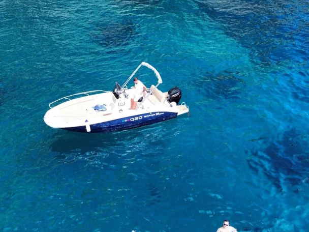 Motorówka do wynajmu w Sorrento w najlepszej cenie