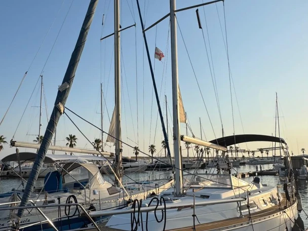 Wynajem Żaglowiec Dufour z patentem 