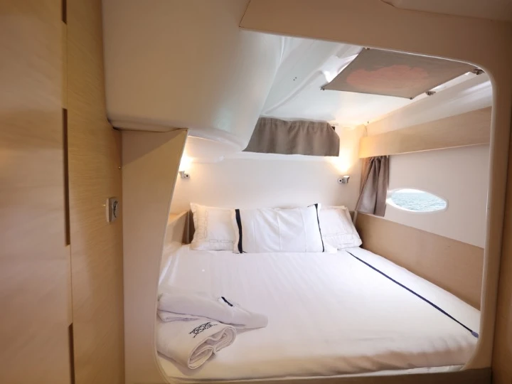 Fountaine Pajot Lipari 41 między profesjonalistami a osobami prywatnymi w Milta Bodrum marina