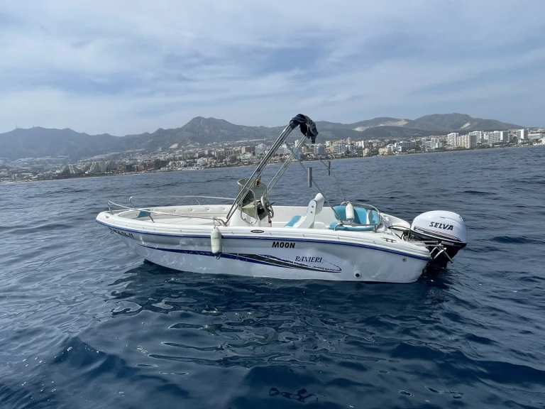 Wynajem w Estepona- Rainieri Azzurra 500 na SamBoat