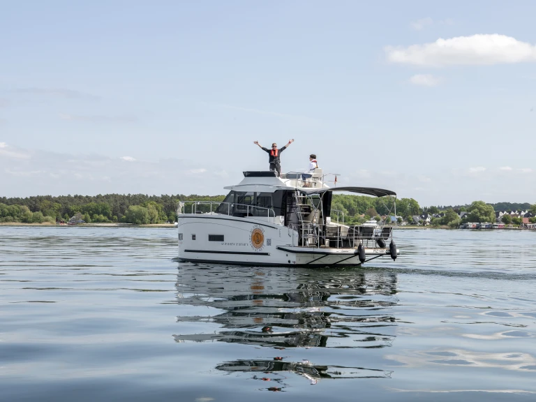 Motorówka do wynajmu w Fleesensee w najlepszej cenie