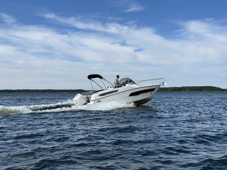 Motorówka do wynajmu w Fleesensee w najlepszej cenie