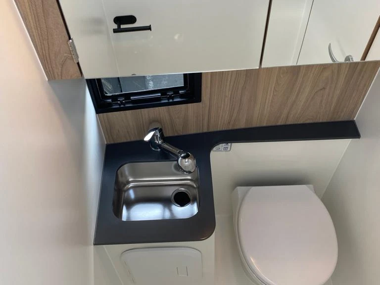 Wynajem łodzi Fleesensee tanio Futura 40 Grand Horizon