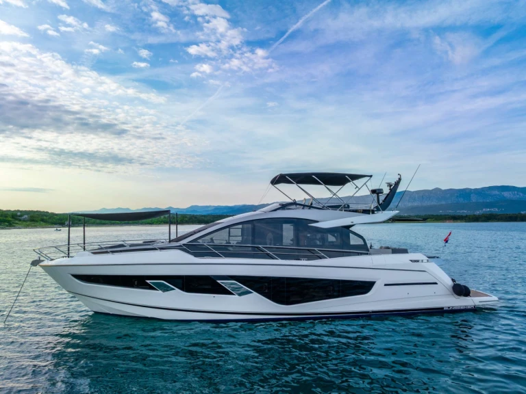 Wynajmij Luksusowy jacht z lub bez skippera Sunseeker w Trogir