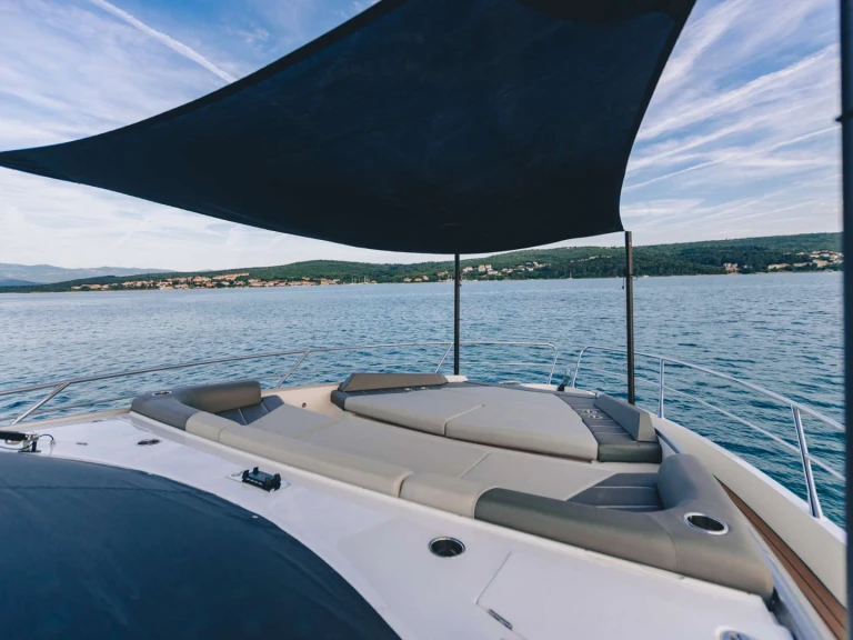 Wynajmij Luksusowy jacht z lub bez skippera Sunseeker w Novi Vinodolski