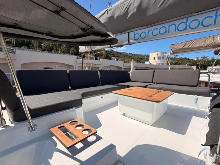 Wynajem łodzi Fountaine Pajot Elba 45 w Capo d'Orlando na SamBoat 