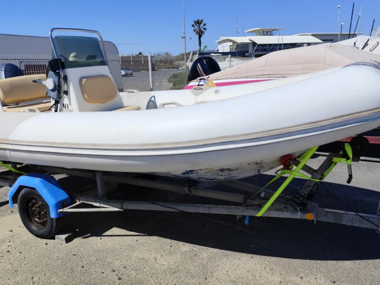 Wynajem w Le Cap d'Agde- Zodiac Medline I na SamBoat