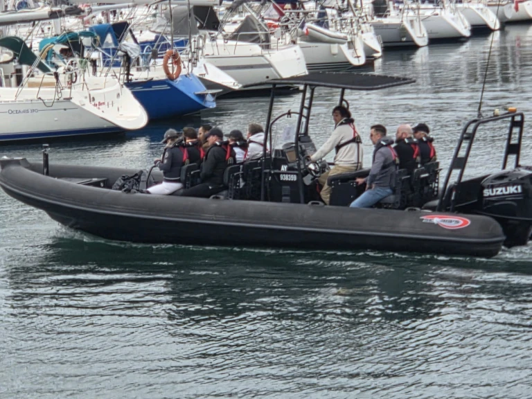 Wynajem Łódż półsztywna Searib's z patentem 