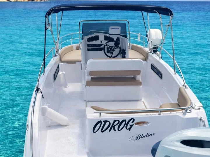 Wynajem w Marina De Cala D'Or- Blumax bluline 21 open na SamBoat