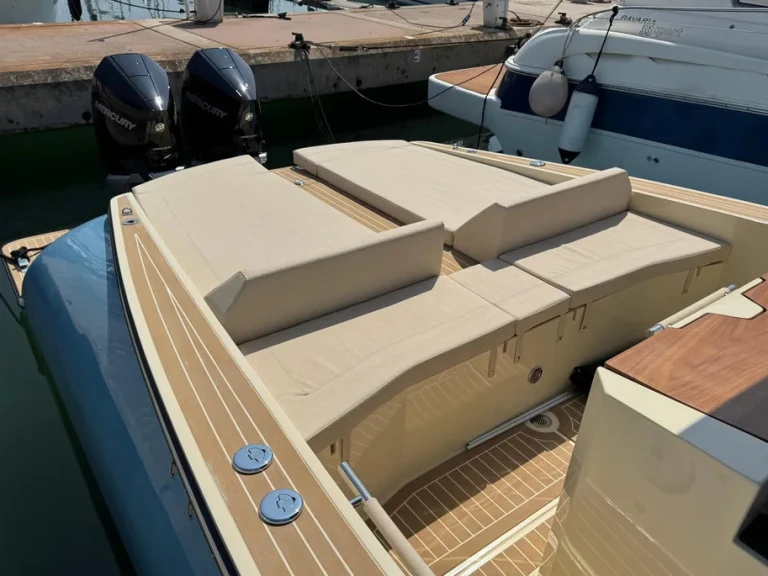 Motorówka do wynajmu w Amalfi w najlepszej cenie