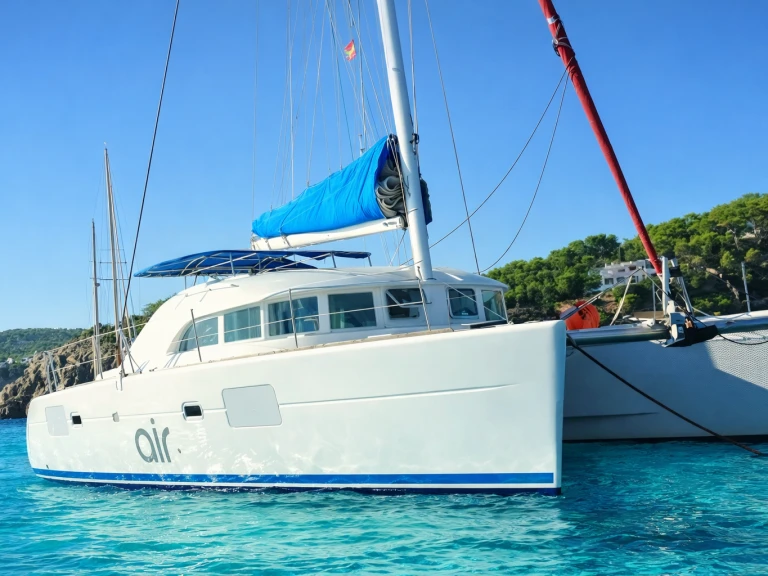 Wynajmij Katamaran z lub bez skippera Lagoon w Sant Antoni de Portmany