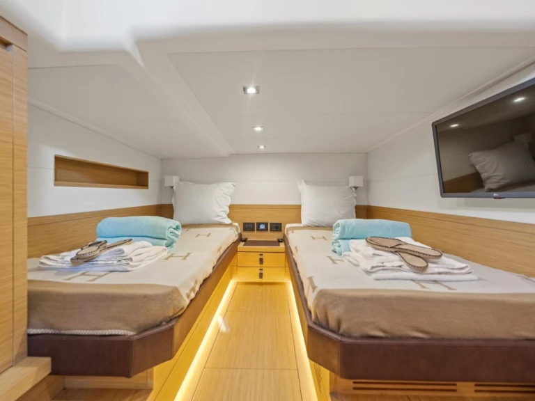 Wynajem Motorówka Pardo Yachts z patentem 