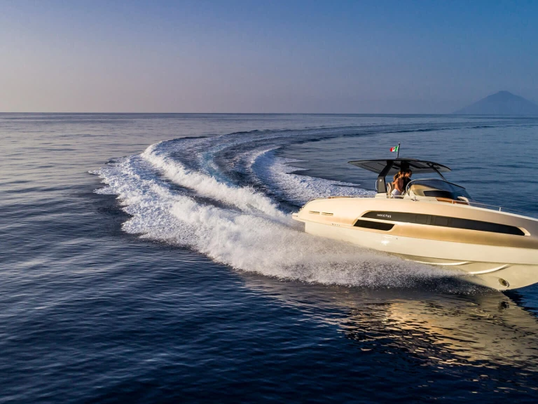 Wynajem Motorówka w Poltu Quatu - Invictus  Invictus 280 TT