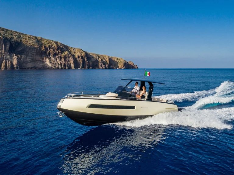 Wynajem łodzi Invictus  Invictus 280 TT w Poltu Quatu na SamBoat 