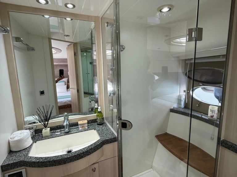 Wynajem łodzi Princess Princess V70 w Vieux Port de Cannes na SamBoat 
