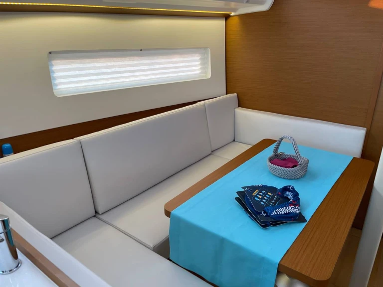 Wynajem Żaglowiec w Goecek - Jeanneau Sun Odyssey 380