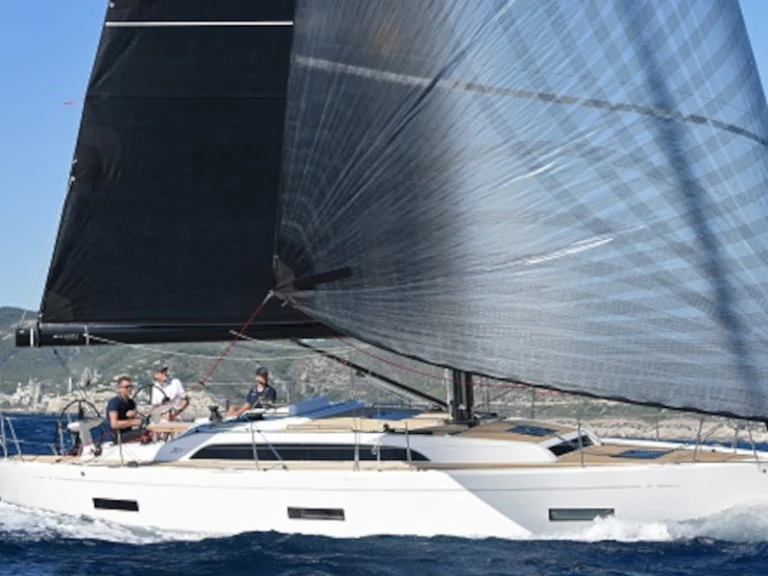 Wynajem Żaglowiec X-Yachts z patentem 
