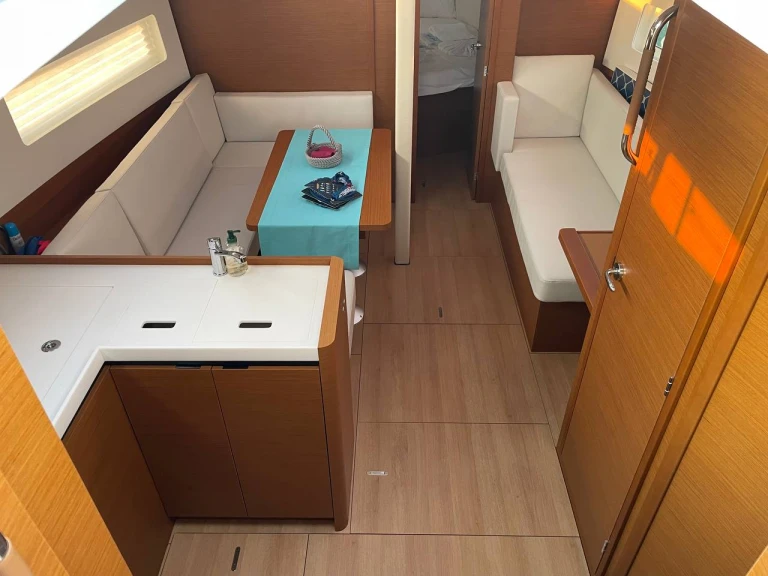 Wynajem w Goecek- Jeanneau Sun Odyssey 380 na SamBoat