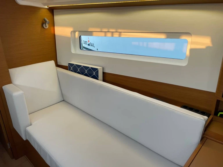 Wynajmij Jeanneau Sun Odyssey 380 w Goecek