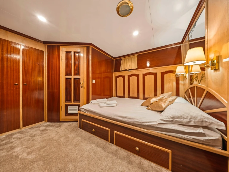 Luksusowy jacht do wynajmu w Rijeka w najlepszej cenie