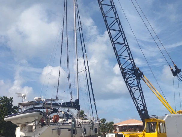 Wynajem Żaglowiec Bavaria z patentem 