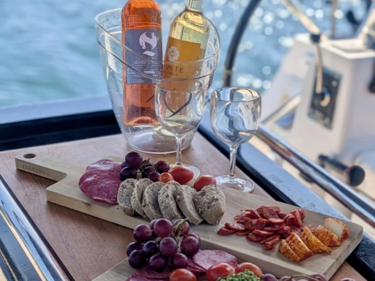 Żaglowiec do wynajmu w Lagos w najlepszej cenie