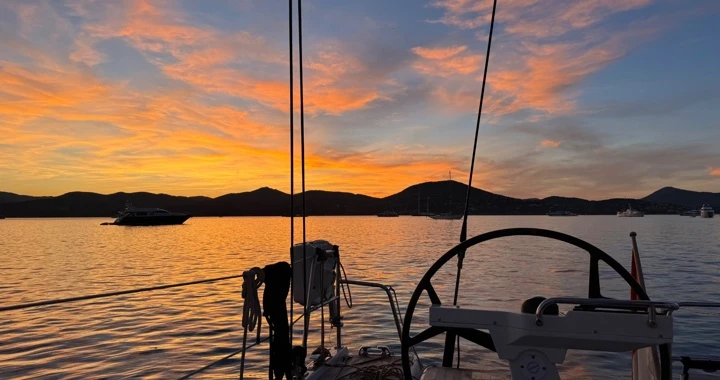 Wynajmij Żaglowiec z lub bez skippera Solaris w Monako