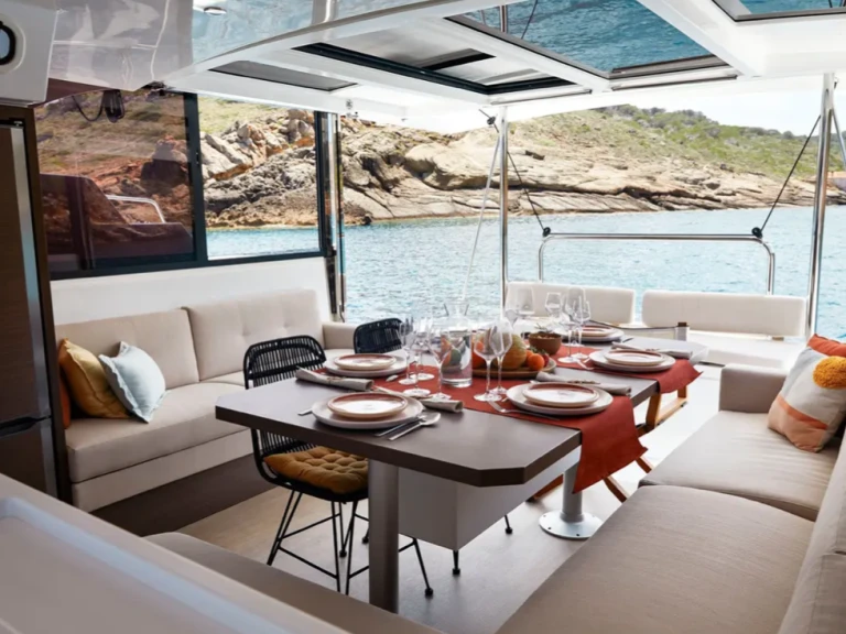 Wynajem Katamaran Bali z patentem 