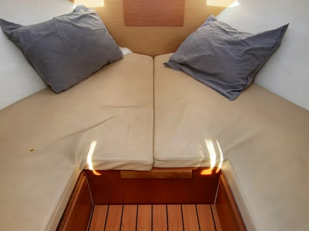 Wynajmij Motorówka z lub bez skippera Jeanneau w Francja