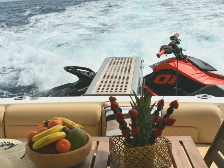 Motorówka do wynajmu w Marbella w najlepszej cenie