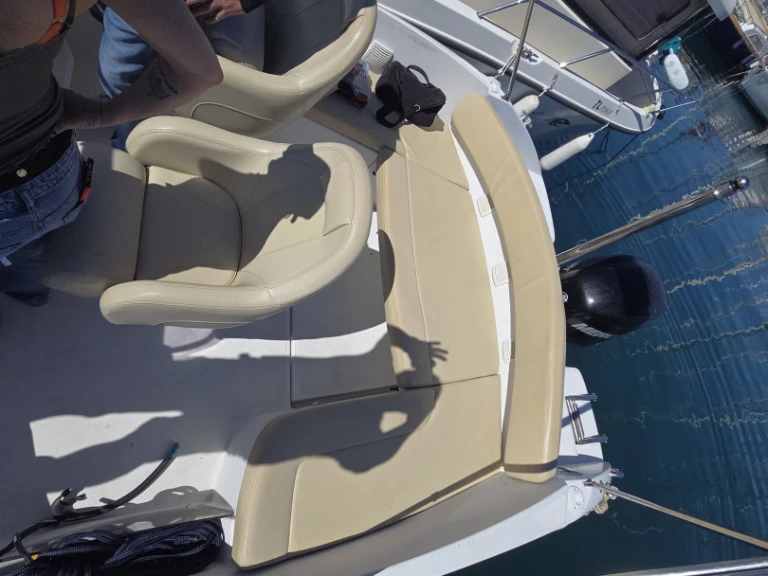 Wynajem łodzi Toulon tanio Flyer 650 Sun Deck