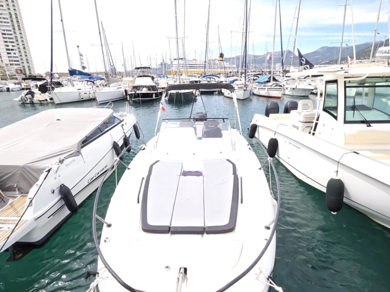 Wynajem Motorówka Bénéteau z patentem 