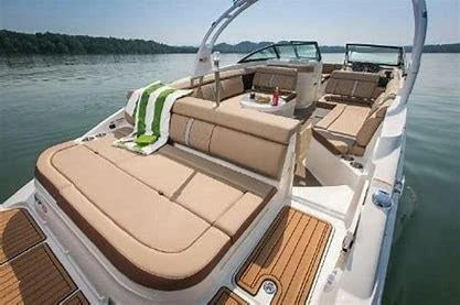Wynajem Motorówka Sea Ray z patentem 