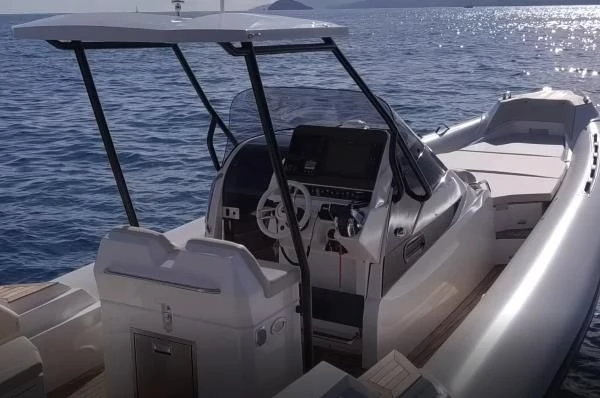 Wynajem łodzi Marine de Sant'Ambrogio tanio NUOVA JOLLY 33