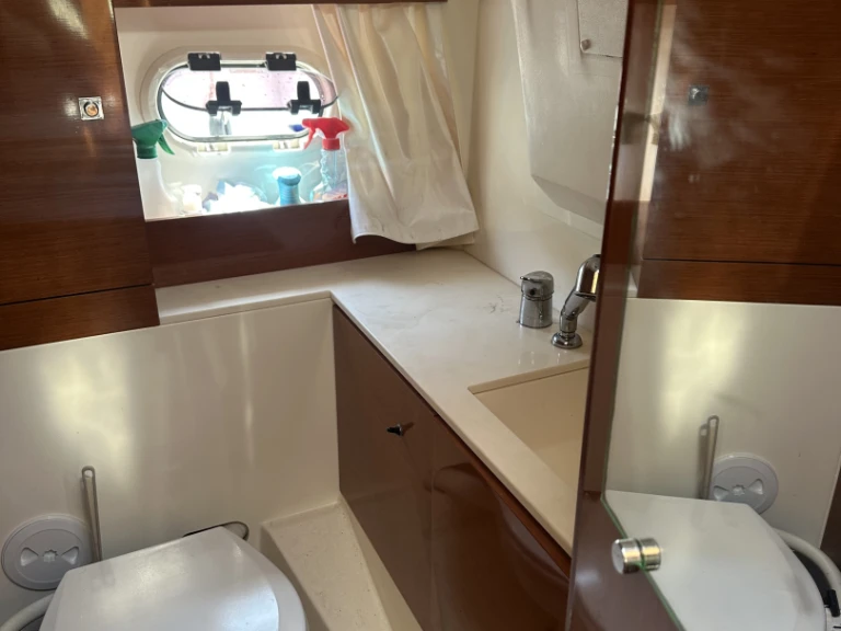 Wynajmij Jeanneau Leader 8 w Mandelieu-la-Napoule