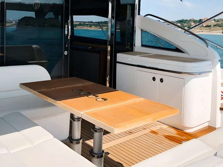 Wynajem łodzi Castellammare di Stabia tanio Princess 52 Fly