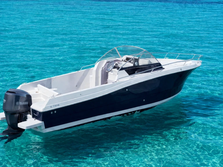 Wynajem Motorówka Pacific Craft z patentem 