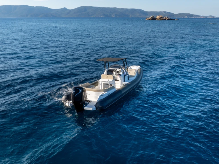Fanale marine  ALTORE 900 CABINE między profesjonalistami a osobami prywatnymi w Porto Pollo