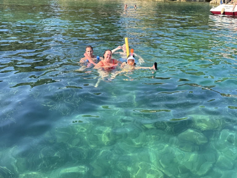 Wynajmij Quicksilver Activ 755 Sundeck w Mandelieu-la-Napoule