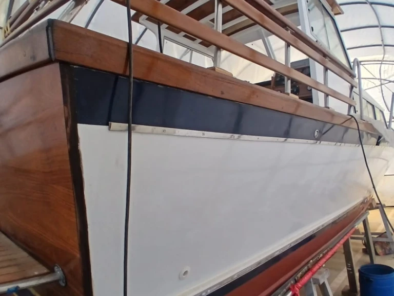 Motorówka do wynajmu w Mahon w najlepszej cenie