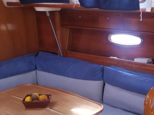 Wynajem Żaglowiec Bavaria z patentem 