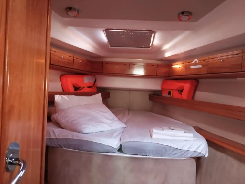 Wynajmij Żaglowiec z lub bez skippera Bavaria w Carrara