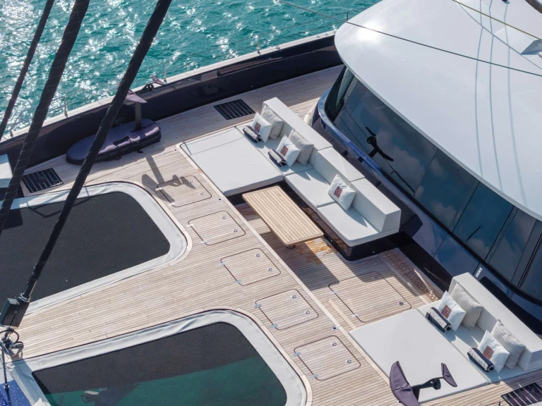 Sunreef Belldia między profesjonalistami a osobami prywatnymi w Tortola