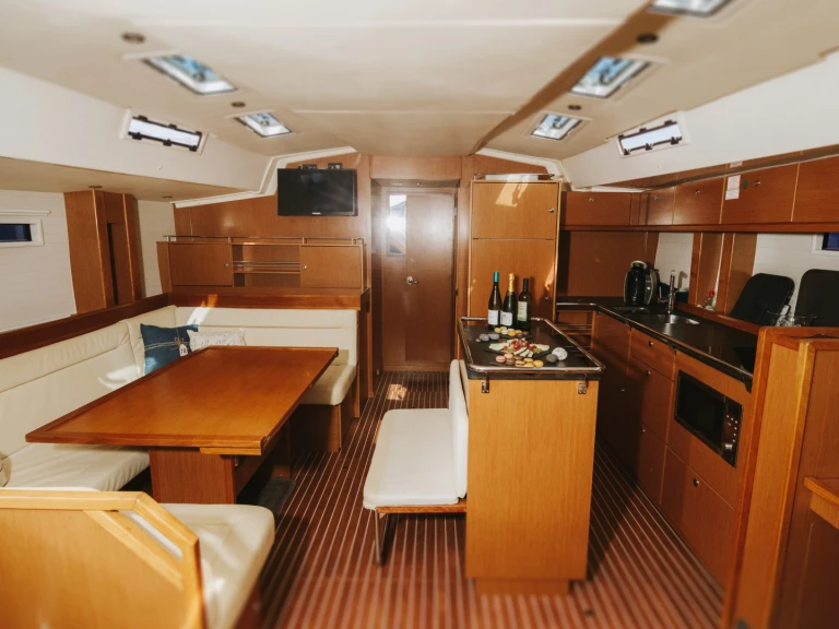 Wynajmij Żaglowiec z lub bez skippera Bavaria w Adeje