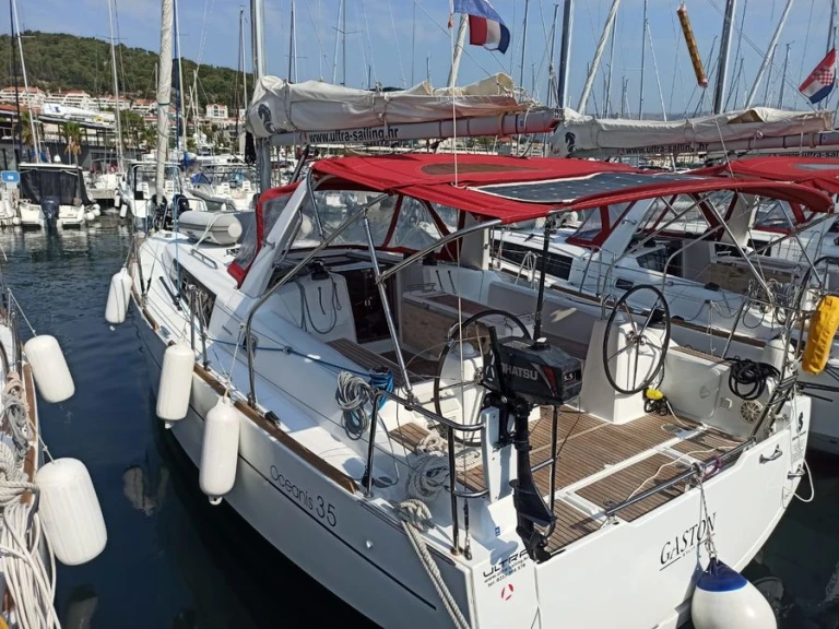 Wynajmij Bénéteau Oceanis 35 w Split