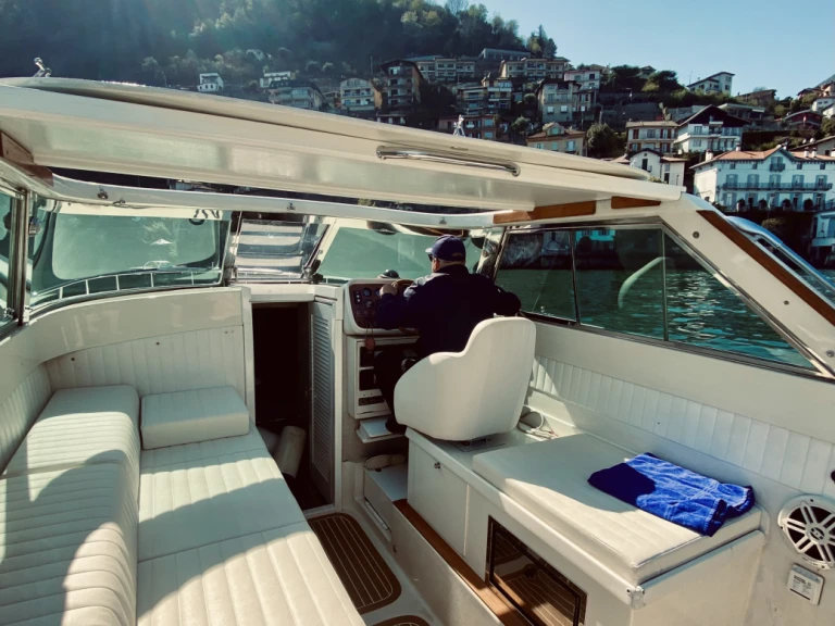 Motorówka do wynajmu w Como (City) w najlepszej cenie