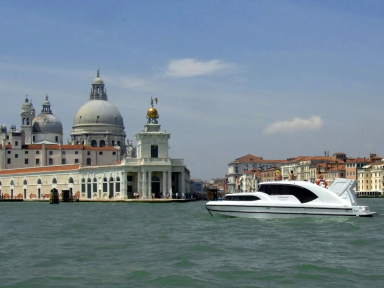 Wynajem łodzi Houseboat Holidays Italia S.R.L. Minuetto 6 w Casale sul Sile na SamBoat 